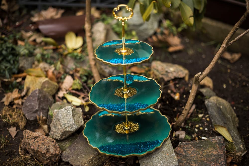 Handmade epoxy resin jewellery India — bangles, earrings, pendants, custom gifts