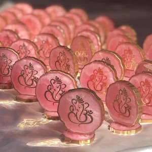 Custom wedding gifts resin Jaipur – Haldi Mehendi return gifts India